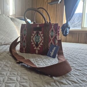 Wrangler Women's Aztec Pattern Bag - Red and Brown